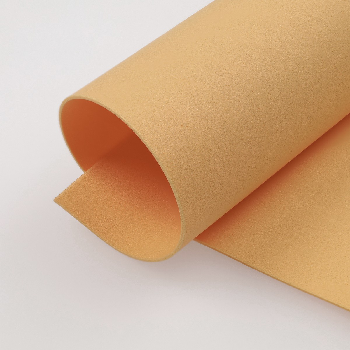 eva-foam-solid-color-0.8mm-4-mango-2500x2500-01-mondo-tessuti