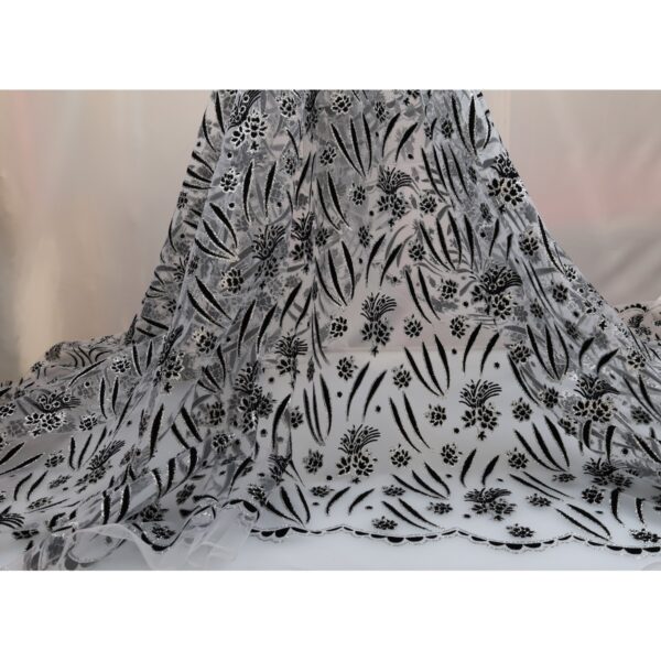 Tulle Floccato Glitter Disegno D - al Metro - Bianco Floccato Nero Glitter Argento