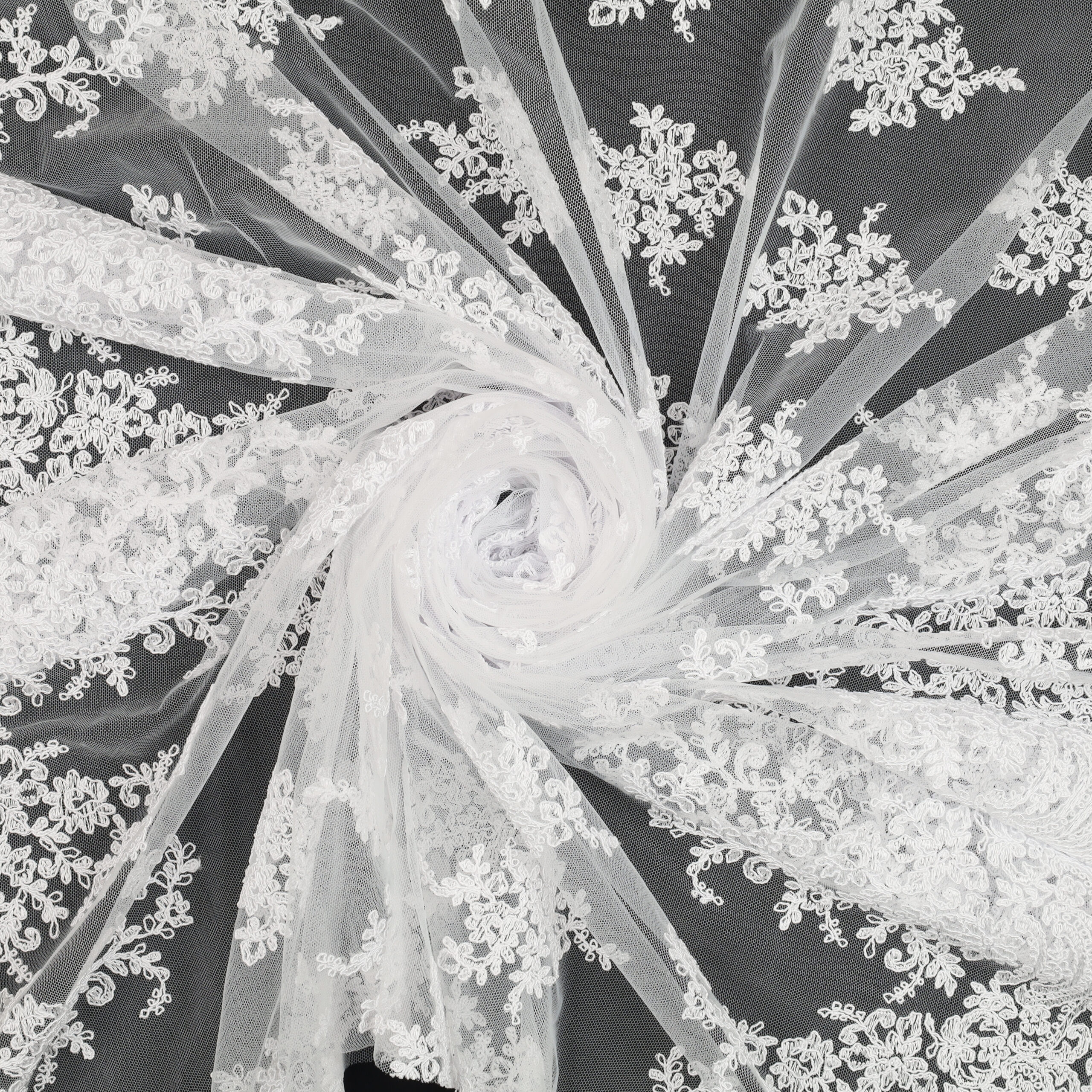 macrame-fantasia-giglio-04-bianco-arricciata-mondotessuti